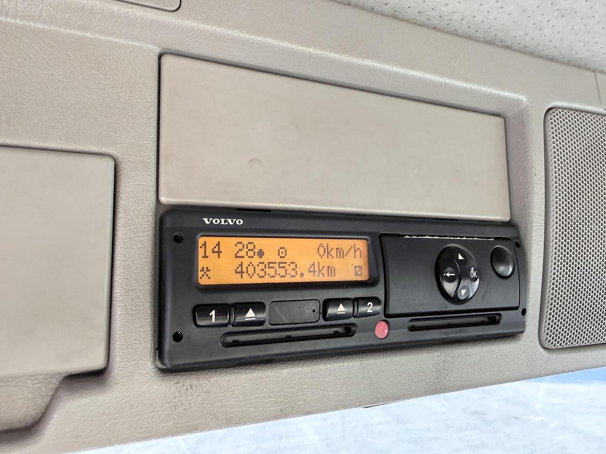 God 2012 Volvo FM 330 7,7 m Fragtlad