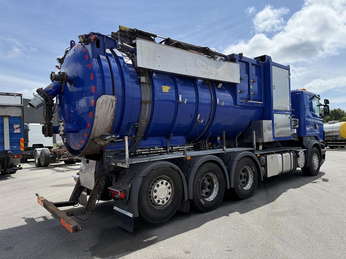 God 2011 Scania R420 8x4*4 Disab Centurion P10 Tørsuger