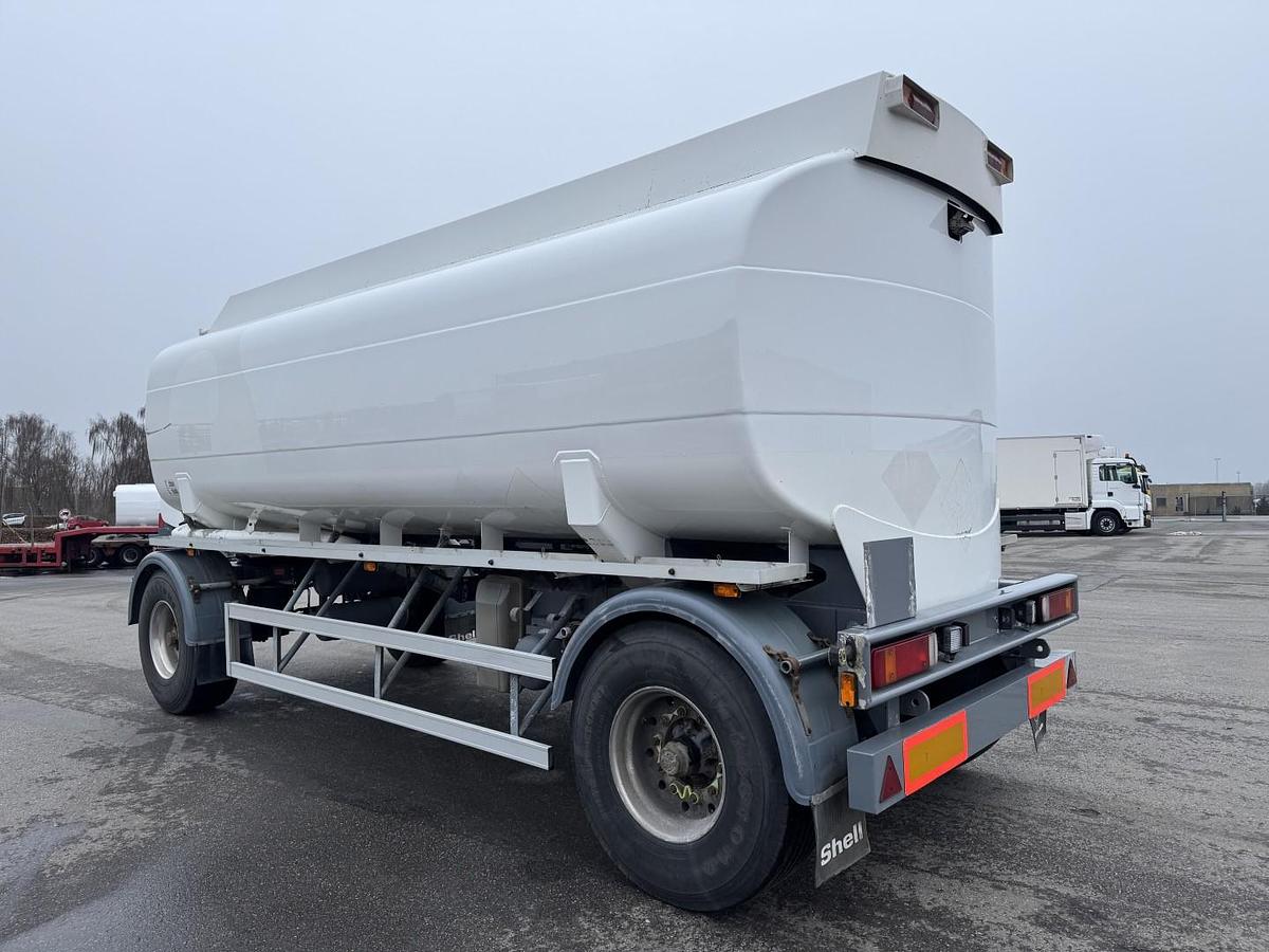 God 2000 HMK Bilcon TP-200 2 akslet 22000 L ADR tank 4 Rum