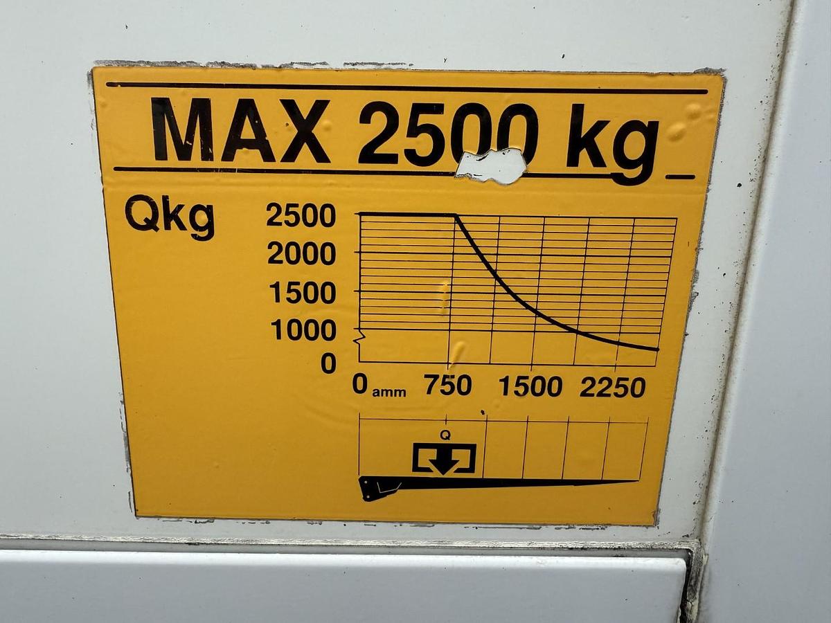 God 2011 Mercedes Atego 1218 4x2 Euro 5 8,0 m