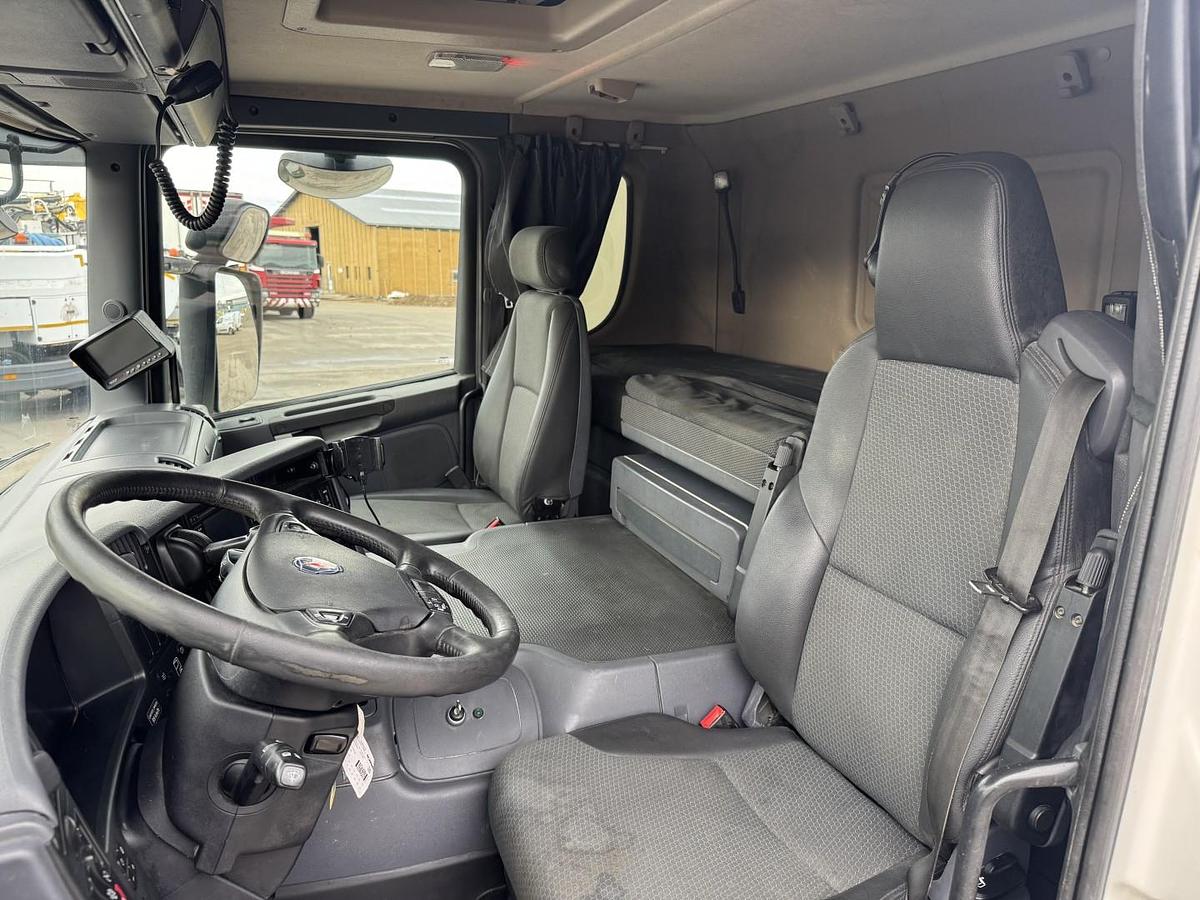 Used Scania P370 6x4 Liebherr THP140H 24 M4 XH