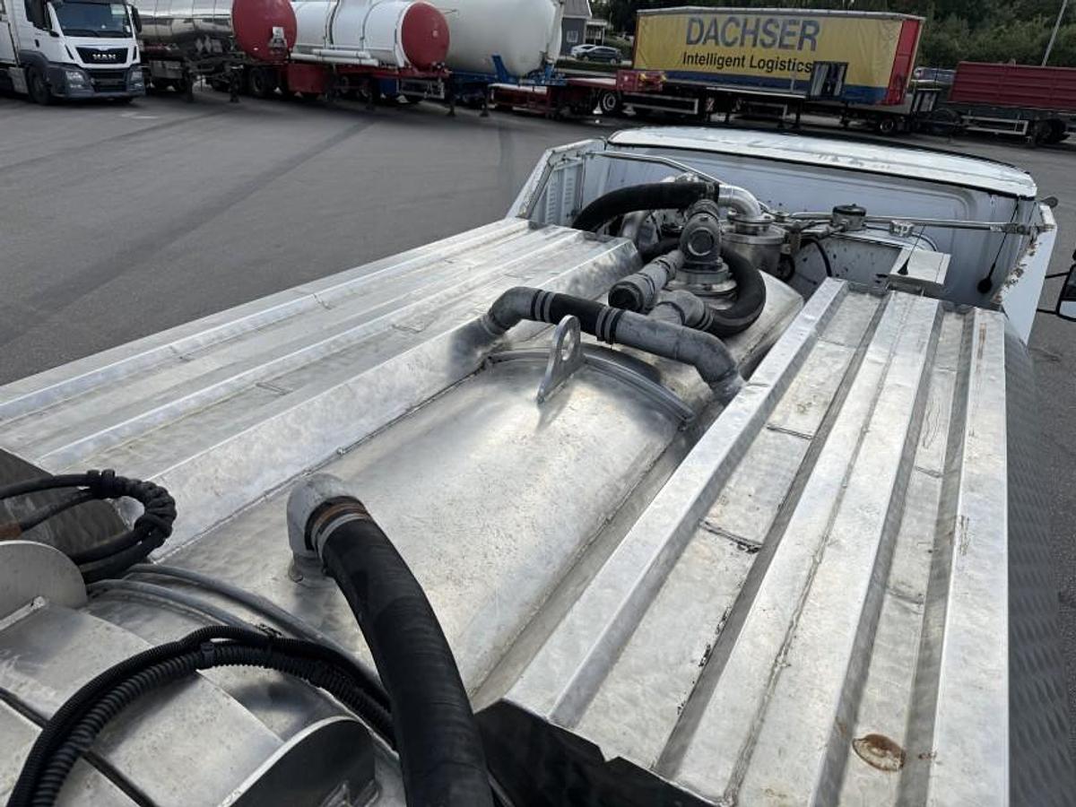 God 2002 Mercedes Sprinter 906 Cappellotto Combi 600