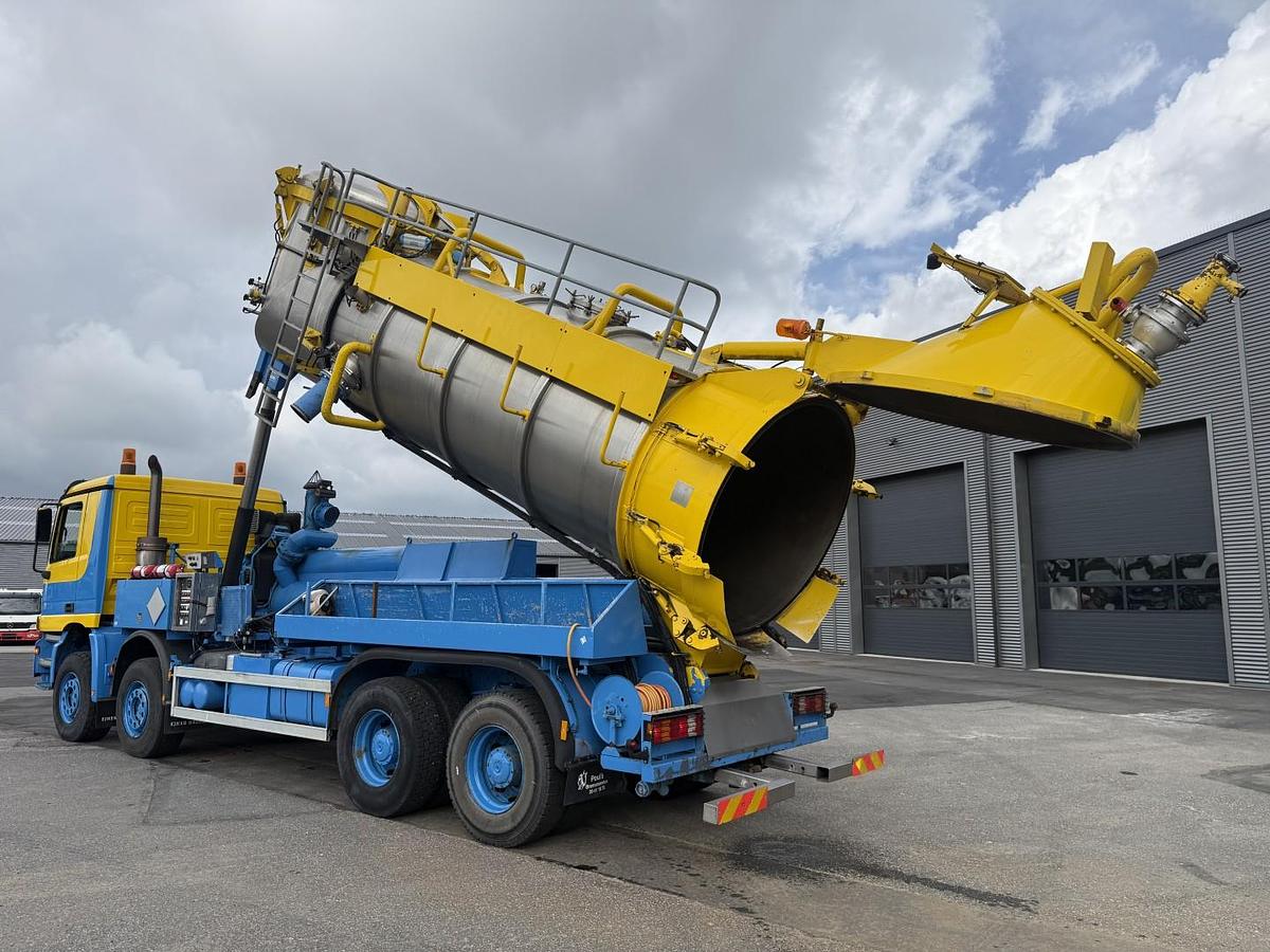 God MB Actros 4140 8x4 KOKS MEGAVAC 8000 ADR 13.500 l. Rustfri stål Tørsuger