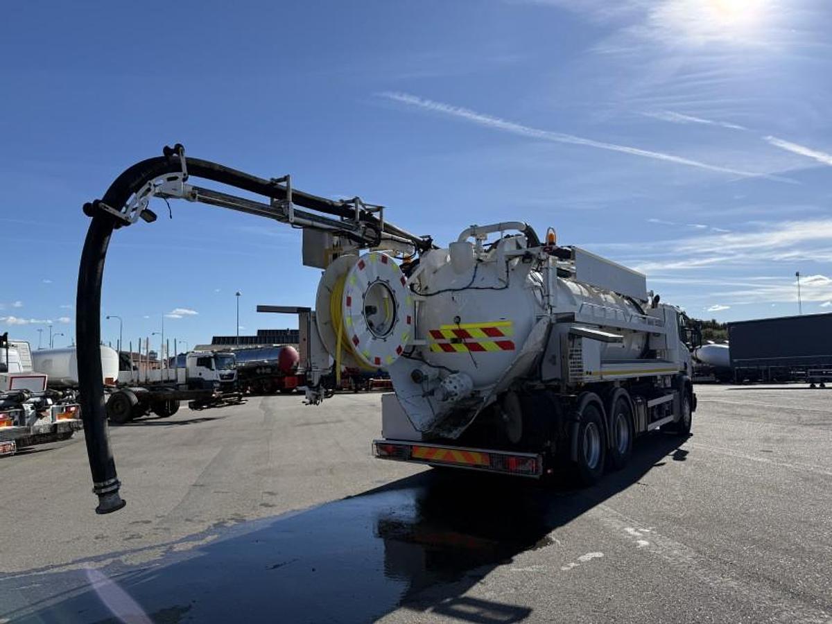 God Scania P360 EURO 6 6x4 Hvidtved Larsen FlexLine 312