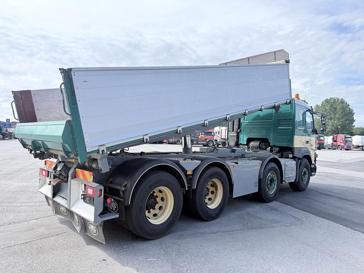 God 2019 Volvo FMX500 8x4 med løftbogie HMF Pendeltip