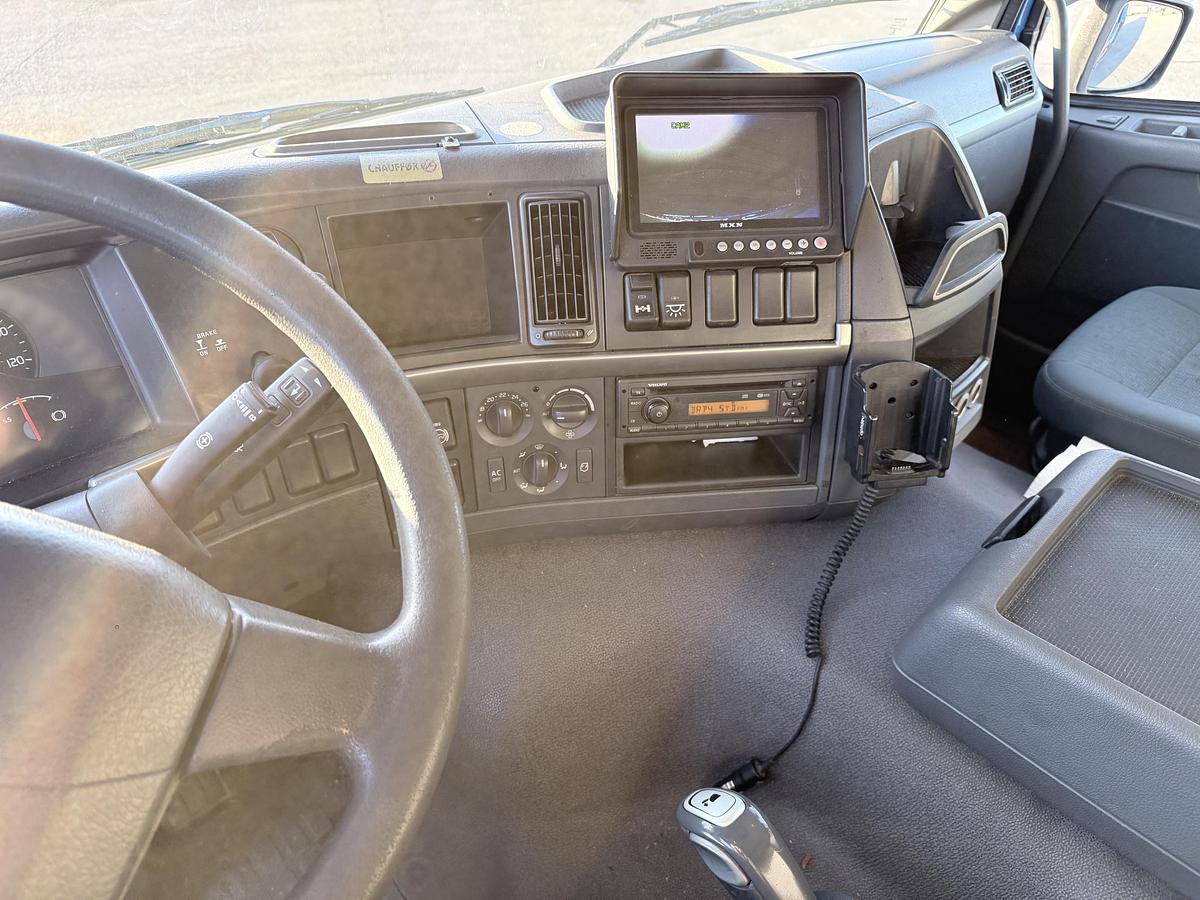 God 2012 Volvo FM 330 7,7 m Fragtlad