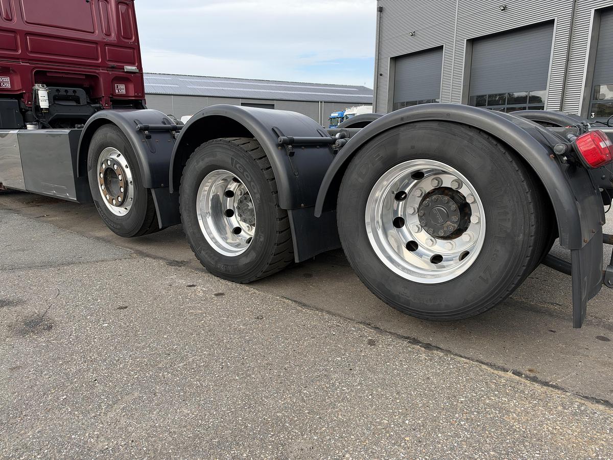 Meget god DAF XF530 8x2/4 Chassis Euro 6