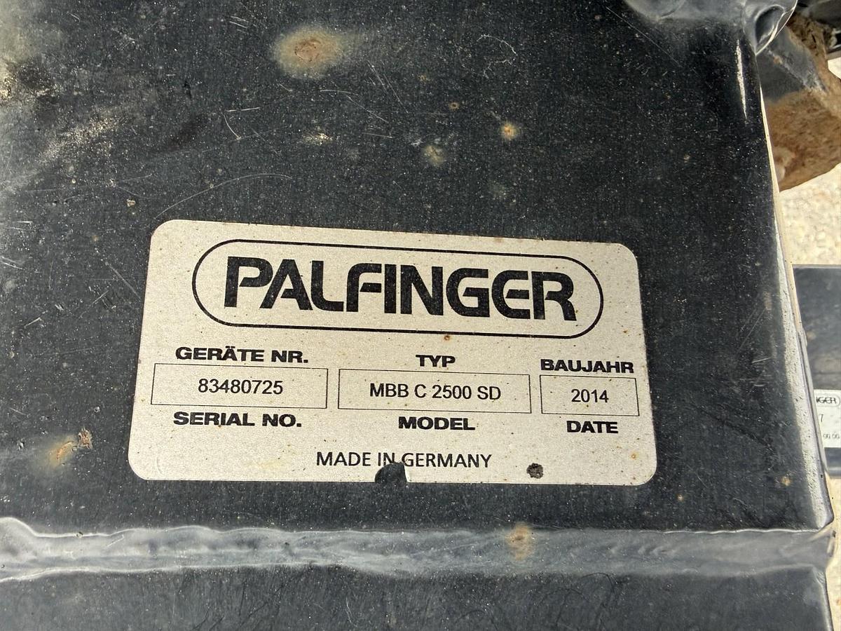 God 2014 Volvo FM330 6x2*4 Carrier Supra 1050 Nordic