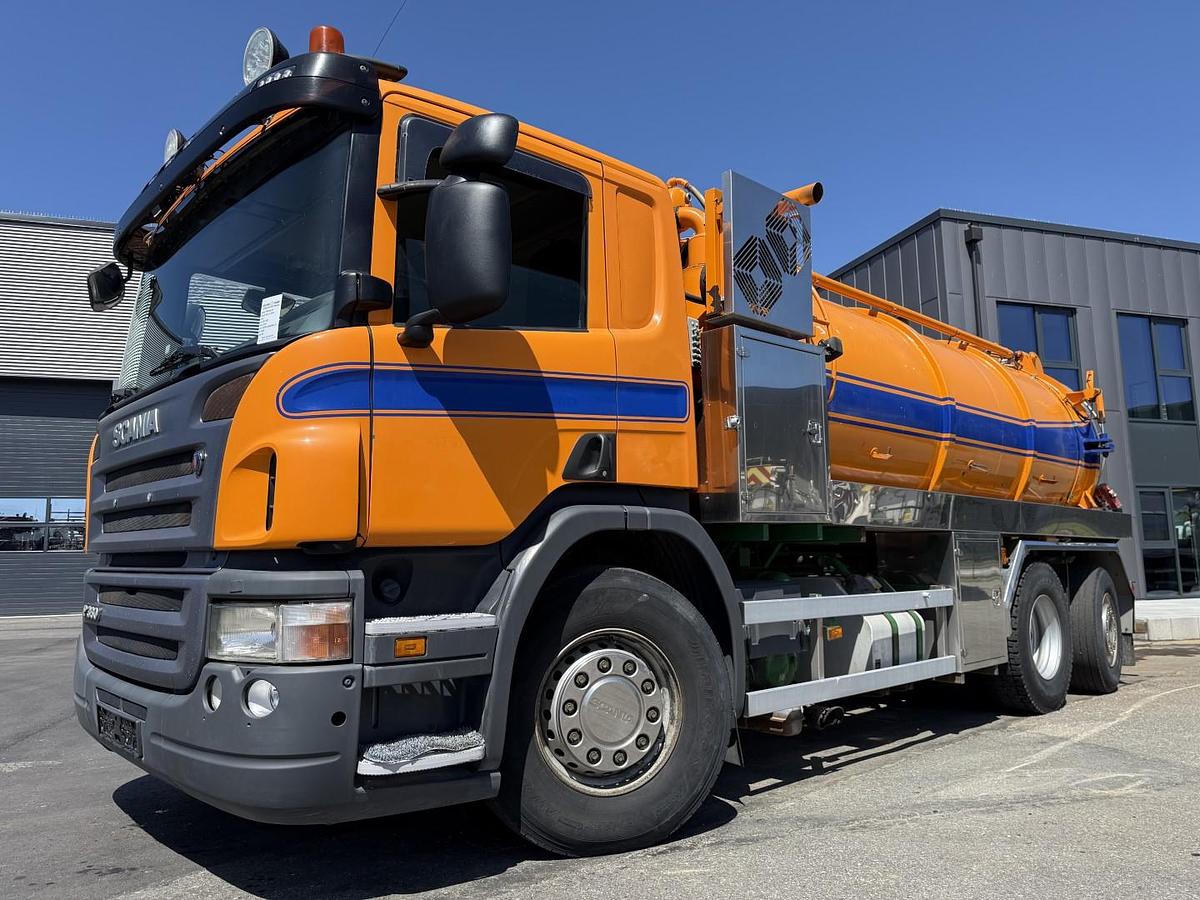 Meget god Scania P360 6x2*4 12.500 l. Korp & Son