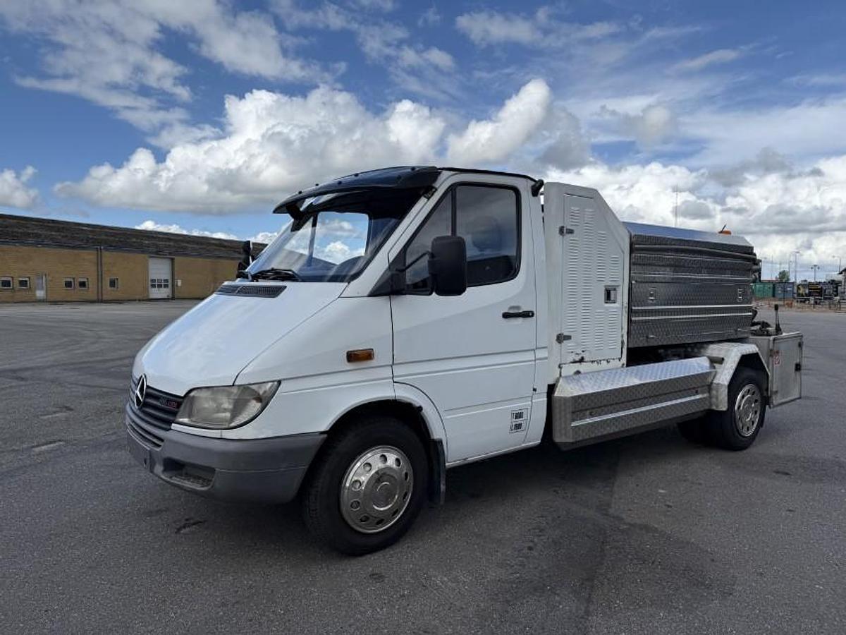God 2002 Mercedes Sprinter 906 Cappellotto Combi 600