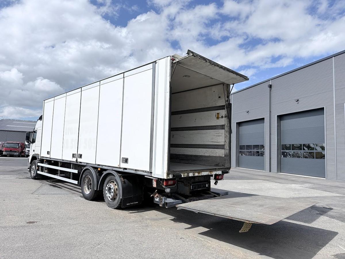 God 2012 Volvo FM 330 6x2*4 Sideåbning 8,7 m