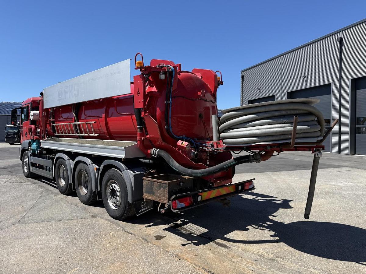 Meget god MAN TGS 35.480 8x4*4 Hvidtved Larsen 16.000 l.