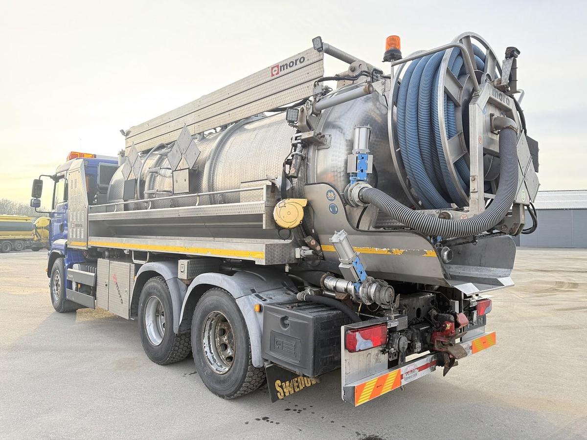 God 2007 MAN TGA 26.400 6x4 Moro 13.700 l. Rustfri