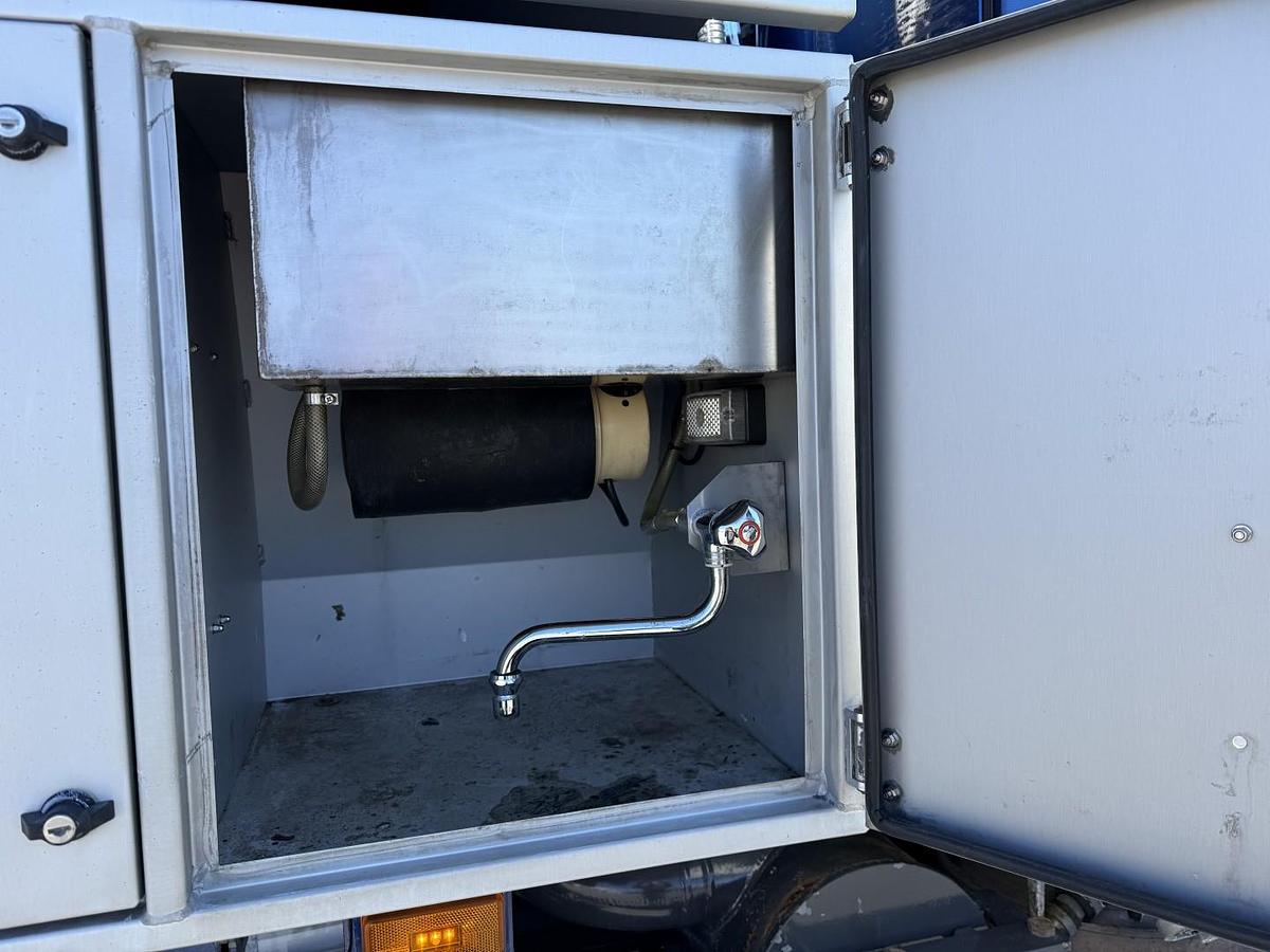 God 2005 Scania P310 4x2 Hvidtved Larsen Flexline 207