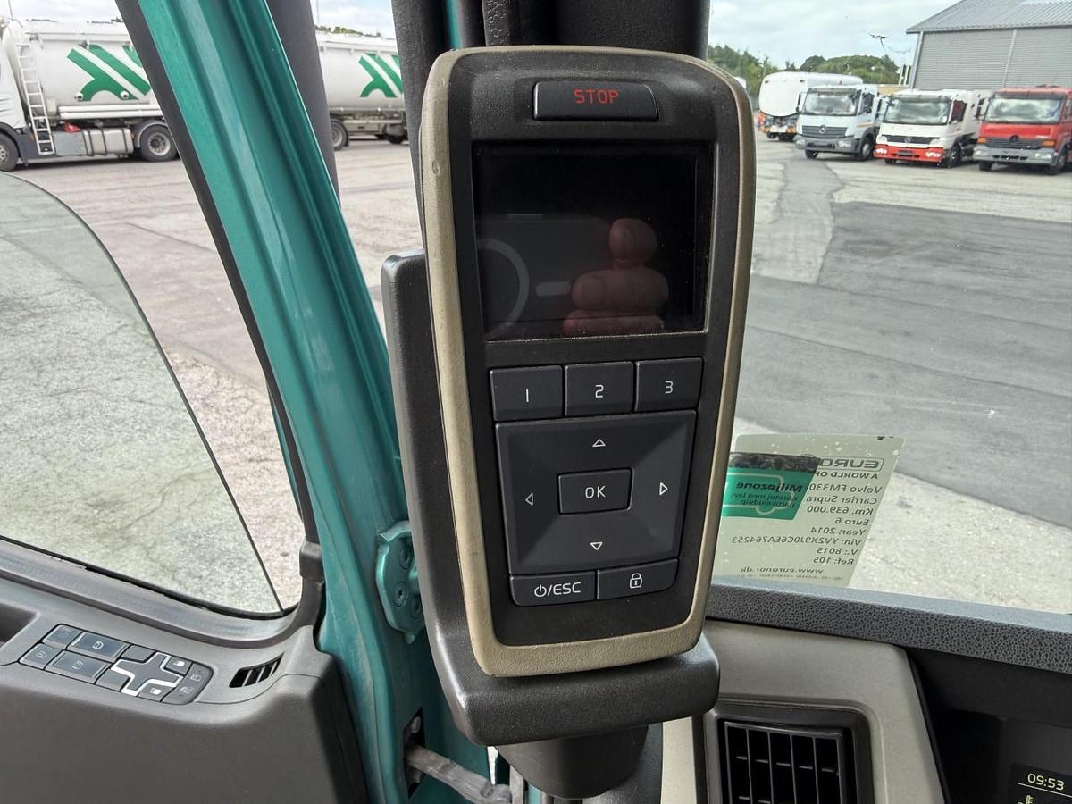 God Volvo FM330 6x2*4 Carrier Supra 1050 Nordic