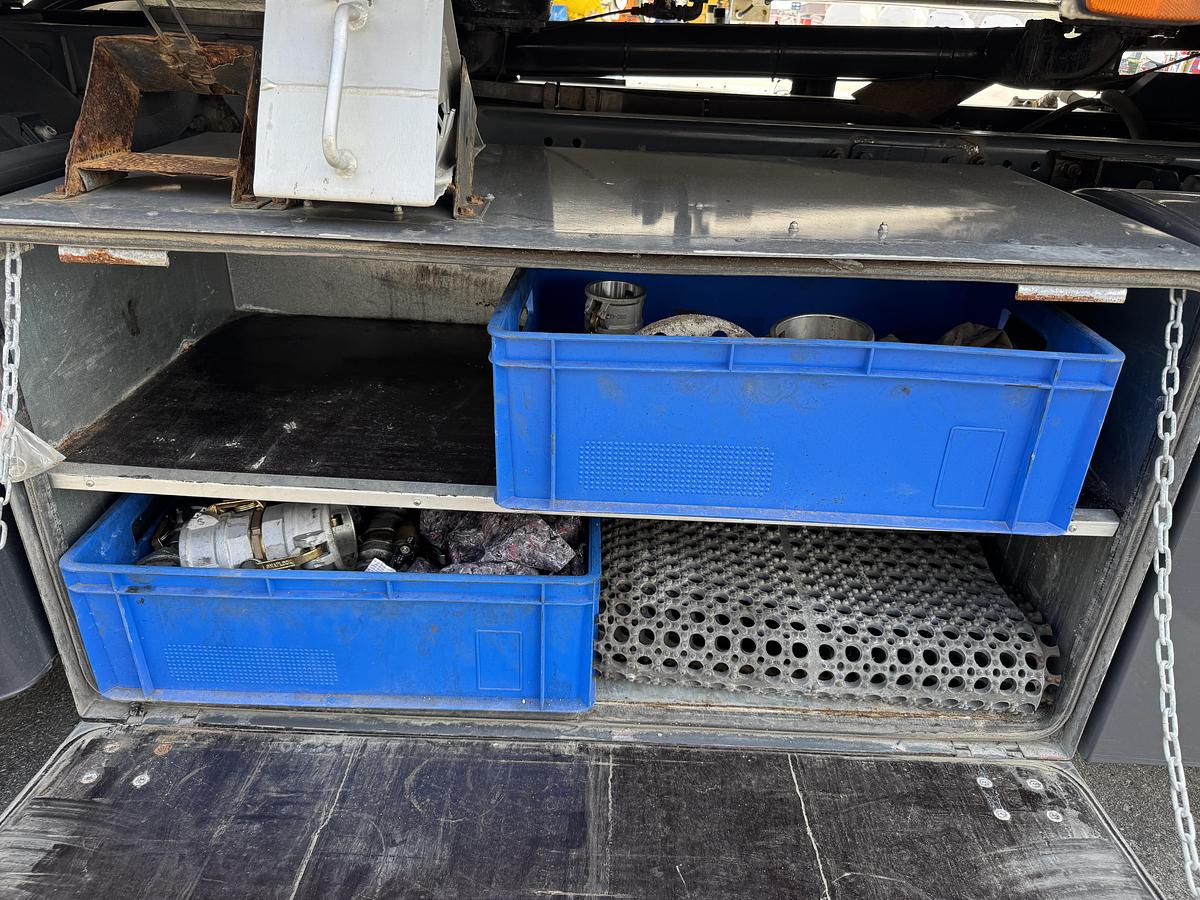 God Volvo FM330 4x2 HMK Bilcon 12.600 L ADR tankbil