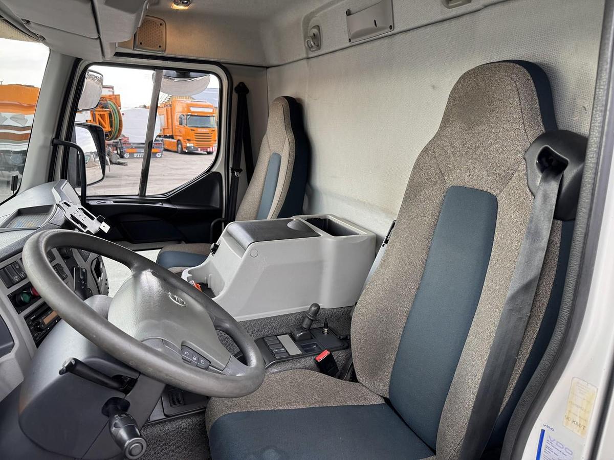 God Volvo FE320 6x2*4 Frigoblock FK25SL 9.9 m kølekasse