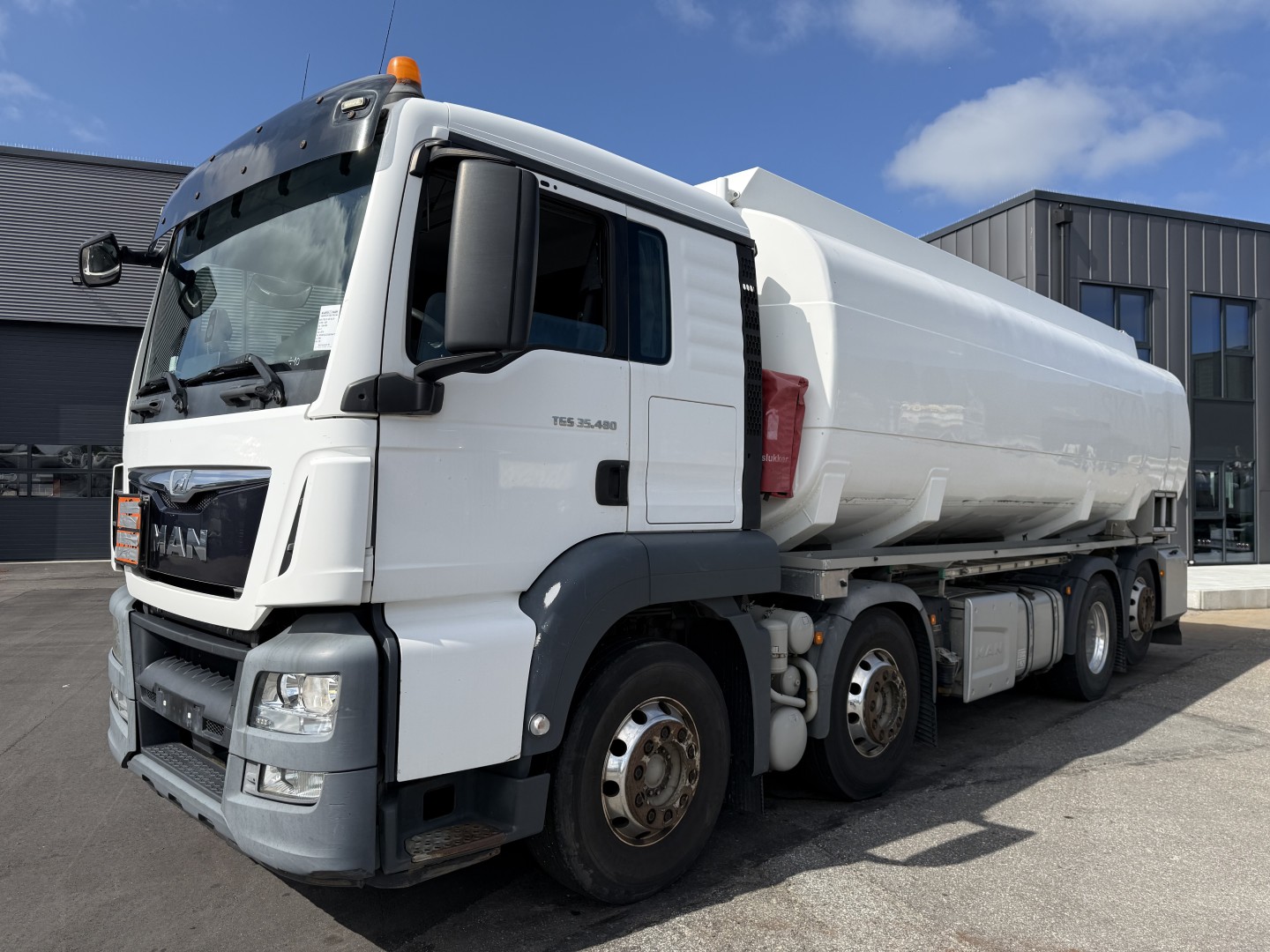 Meget god MAN TGS 35.480 8x2*6 Euro 6 23.000 l ADR Tank