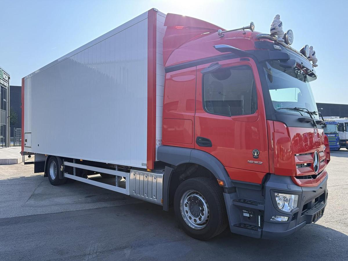 Meget god 2020 Mercedes Actros 1832 4x2 Sideåbning 8,0 m