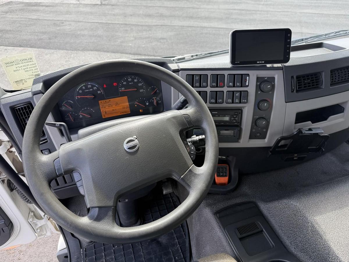 God Volvo FE320 6x2*4 Thermo King T-1200R Spectrum 9,80 m.