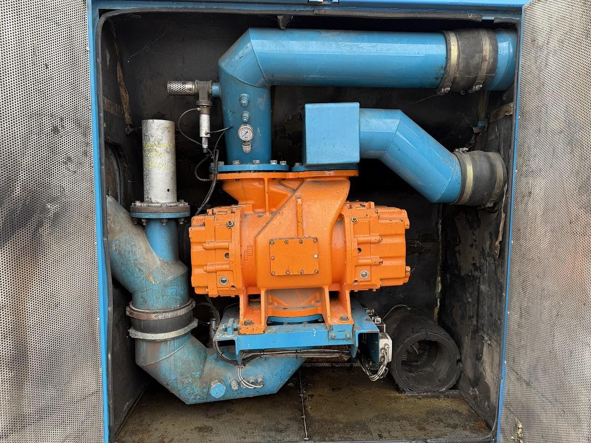 God 1999 Mercedes Actros 4140 8x4 KOKS MEGAVAC 8000 ADR 13.500 l. Rustfri stål