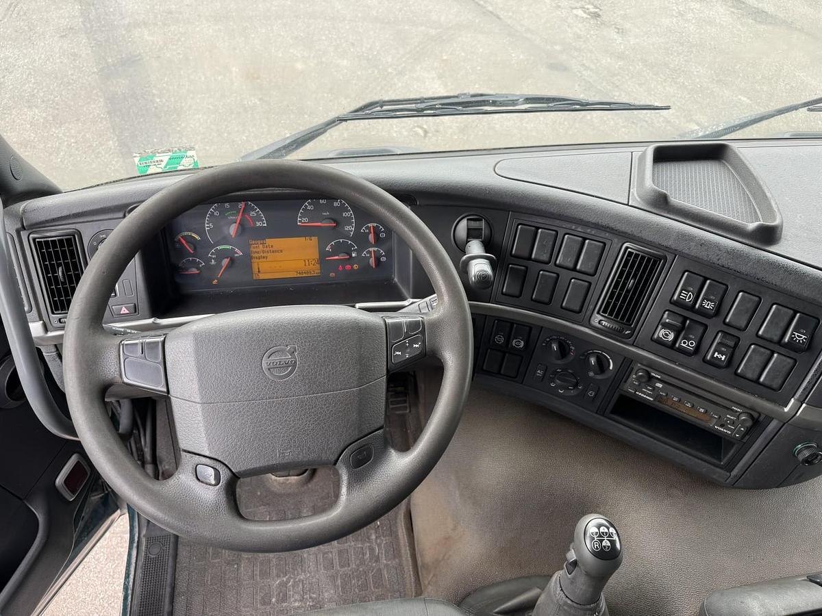 God 2004 Volvo FM9 380 6x2*4 Dyretransport