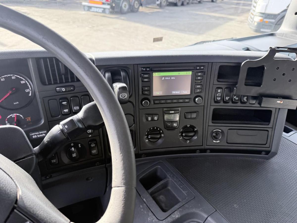 God 2015 Scania P320 6x2*4 Carrier Supra 1250 Mt 9.80 m. kasse