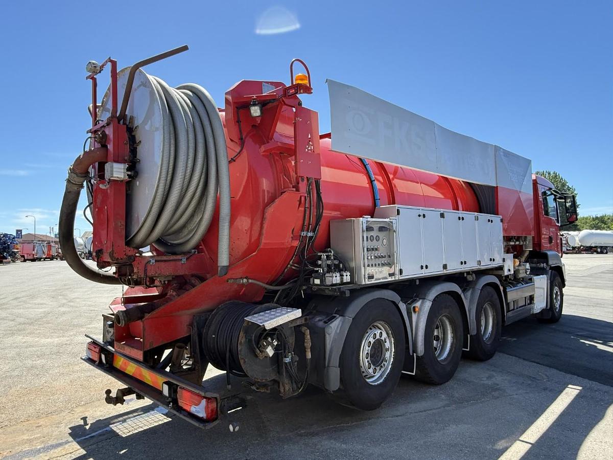Meget god MAN TGS 35.480 8x4*4 Hvidtved Larsen 16.000 l.