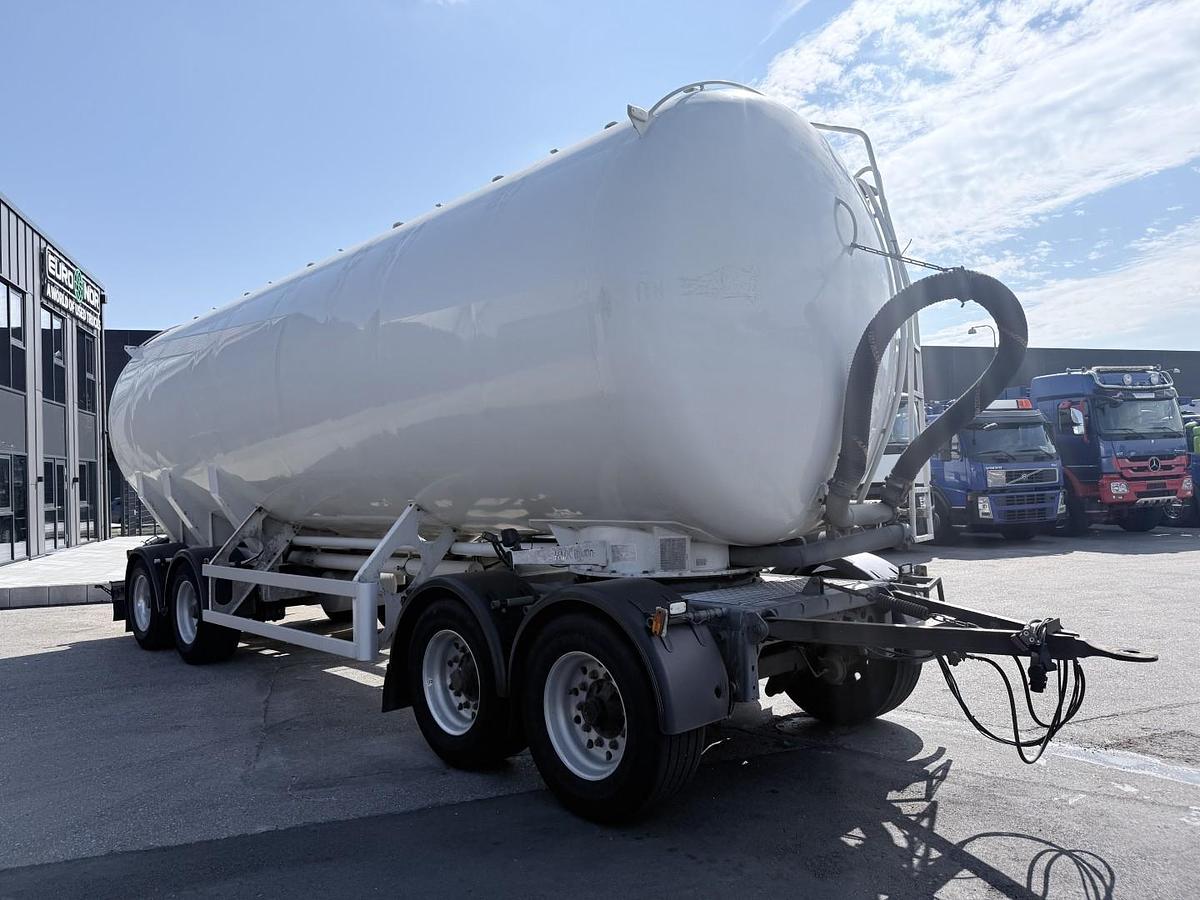 Meget god HMK Bilcon 30 t. 42 m3 Silo tank 6 rum