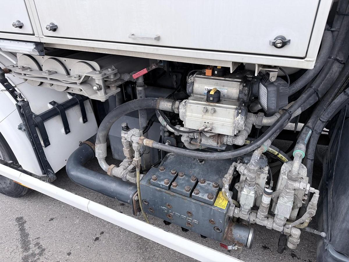 Meget god  Scania G500 8x4*4 Bucher Recycler 414