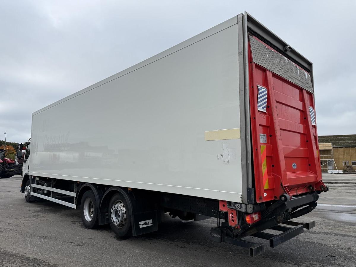 God 2017 Volvo FE320 6x2*4 Thermo King T-1200R Spectrum 9,80 m.