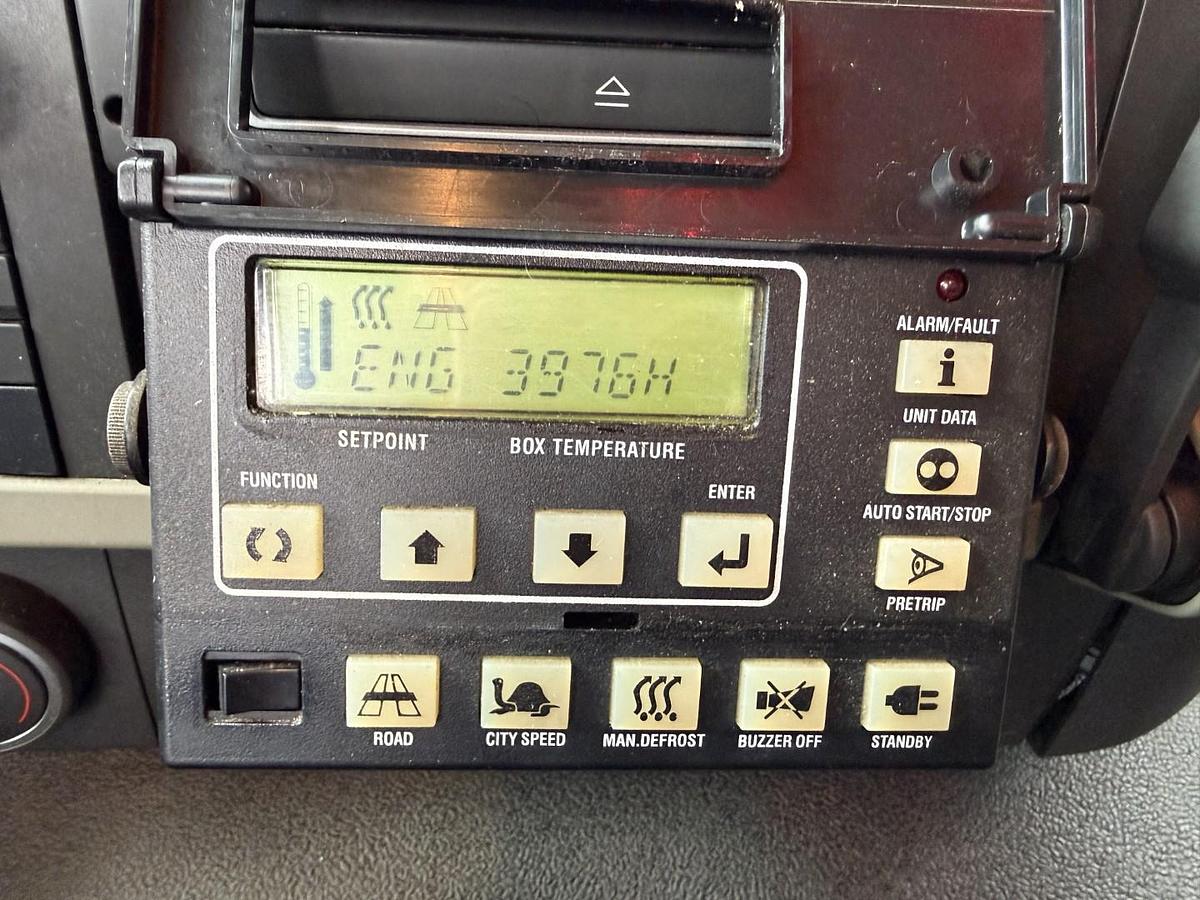 God 2014 Volvo FM330 6x2*4 Carrier Supra 1050 Nordic