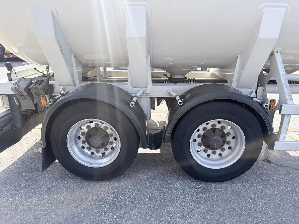 Meget god HMK Bilcon 30 t. 42 m3 Silo tank 6 rum