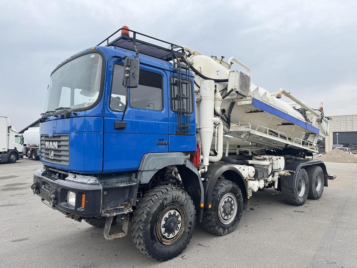 God MAN 35.464 8x8 Hvidtved Larsen 9000 L