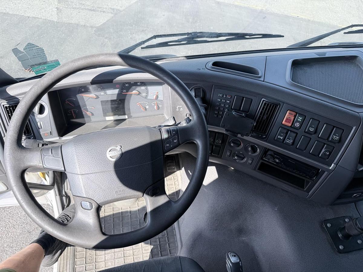 God Volvo FM460 8x2*6 24.000 l. ADR Tank