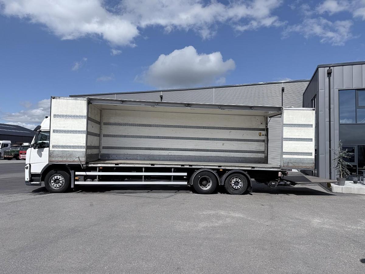 God 2012 Volvo FM 330 6x2*4 Sideåbning 8,7 m