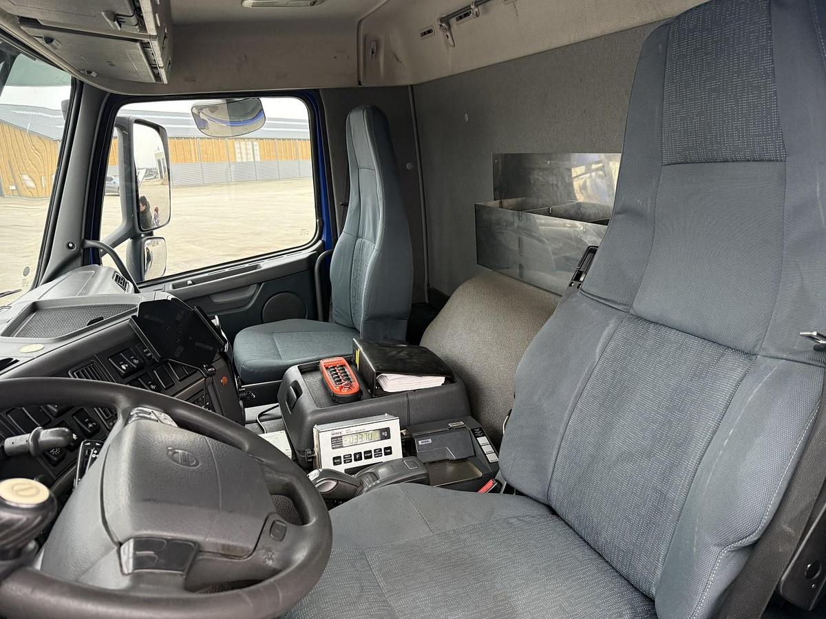 Meget god 2010 Volvo FM420 6x2*4 Interconsult 12.700 l. Rustfri Euro 5