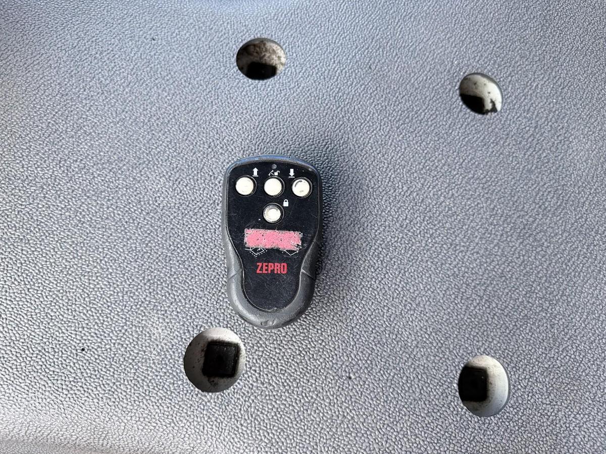 God 2012 Volvo FM 330 6x2*4 Sideåbning 8,7 m