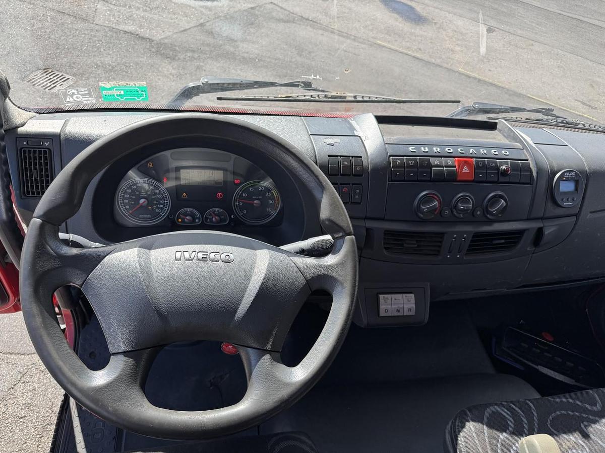 God Iveco EuroCargo 160E30 Fassi F110 / Glaslad