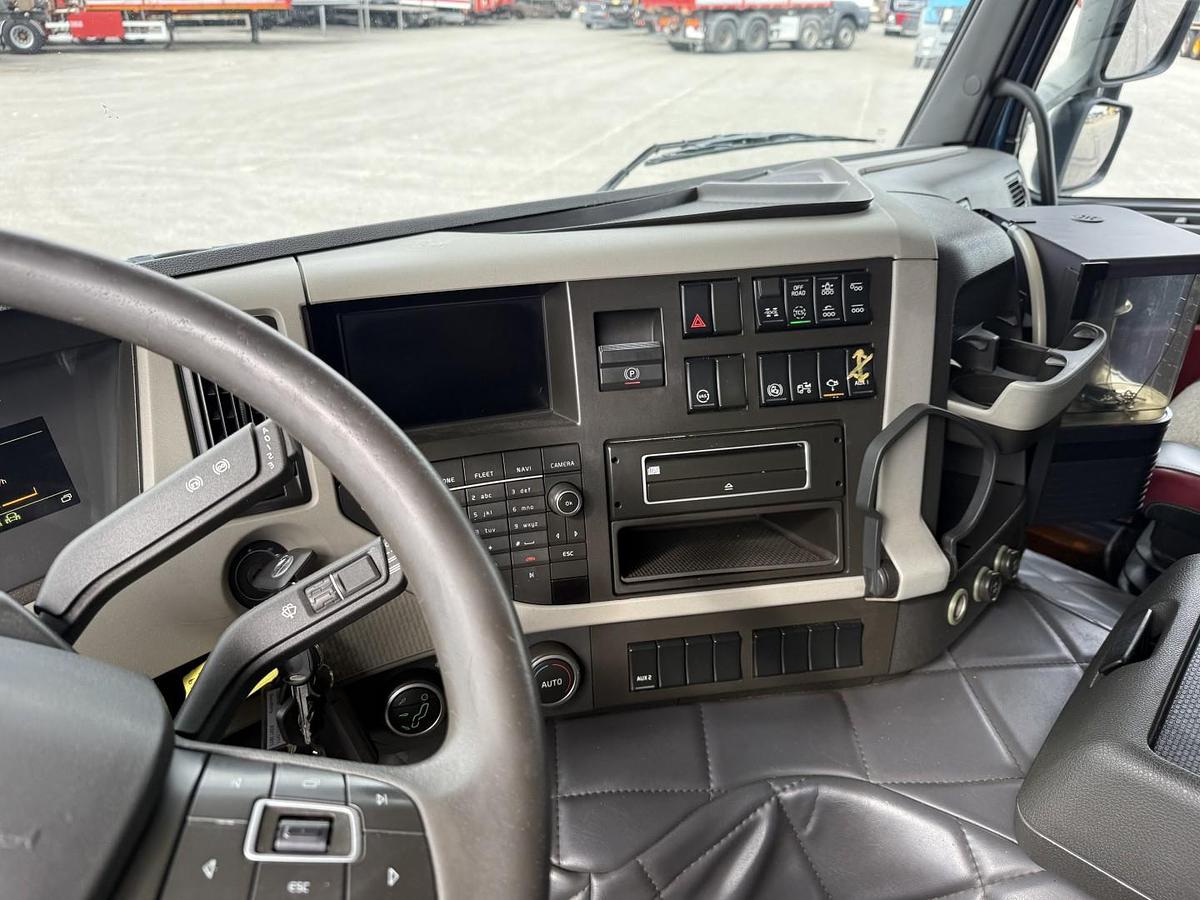 God 2017 Volvo FM 500 8x4 Pushertridem Tipbil