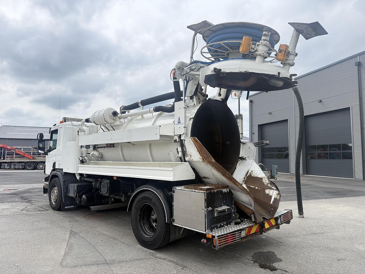 God 2007 Scania P270 4x2 Hvidtved Larsen 7000 L