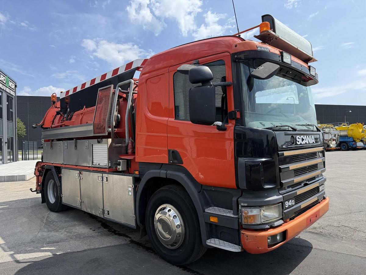 God Scania P94/260 4x2 NZ SLS590 Kombi 8.400 l.