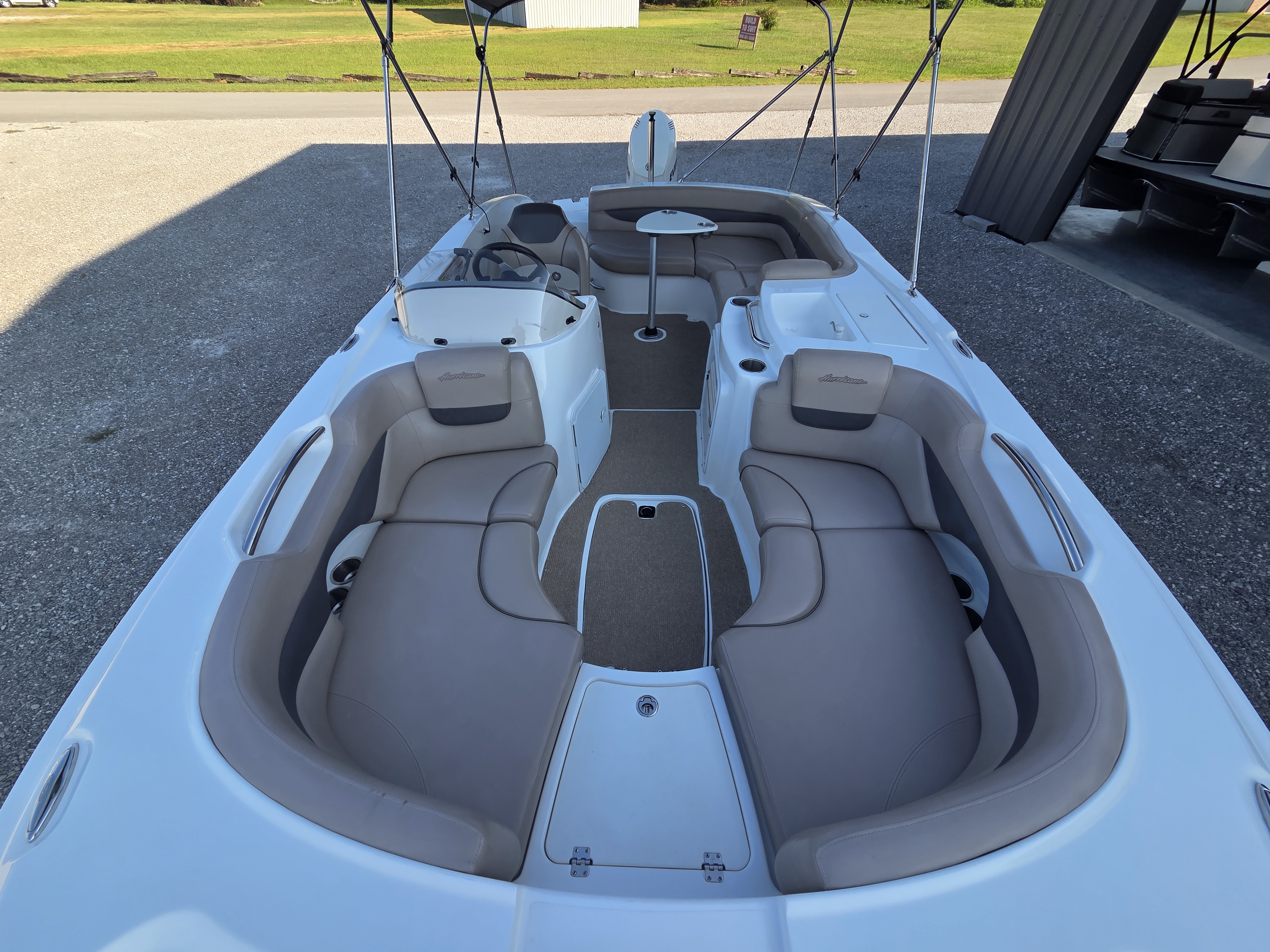 Used 2013 Hurricane 203 Sundeck Sport OB