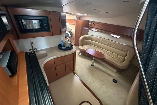 Used 2003 Four Winns 378 Vista