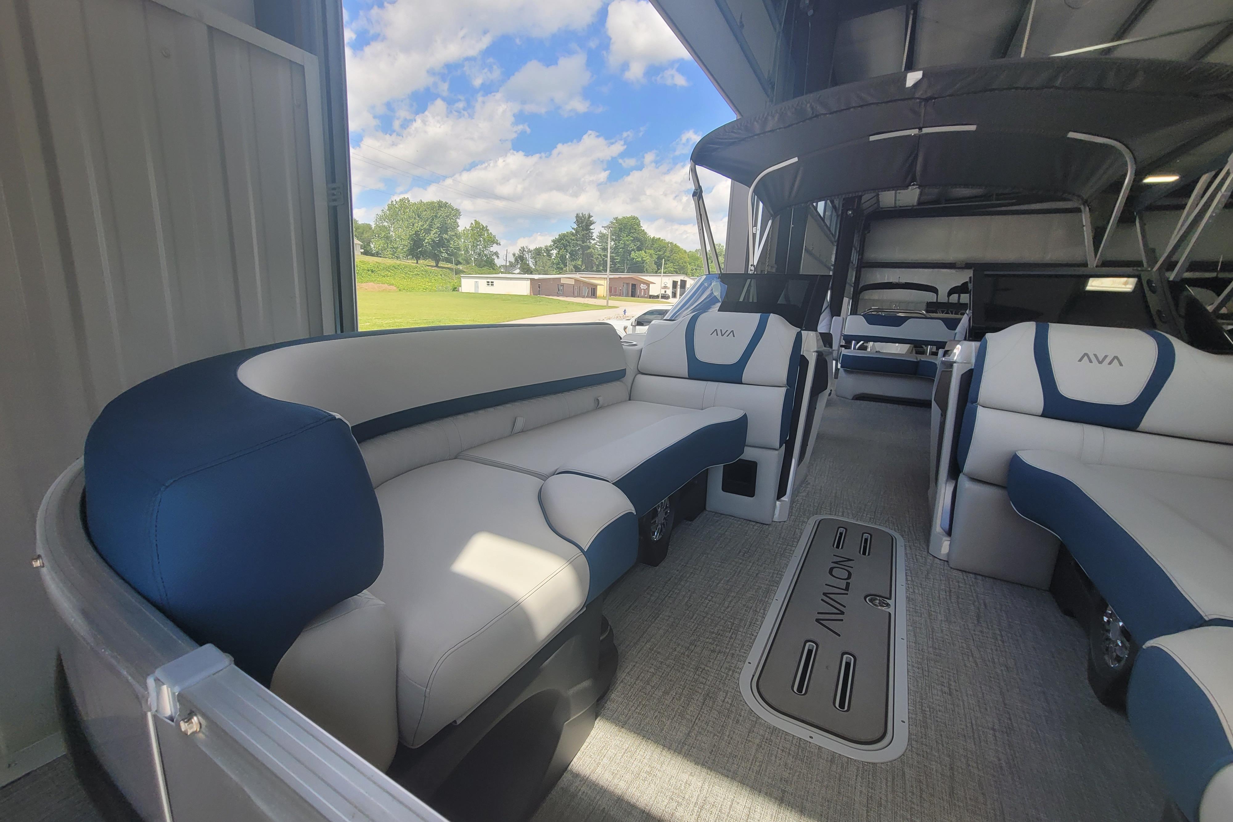 2026 Avalon Platinum Catalina 2585 Windshield Cruise Rear Bench