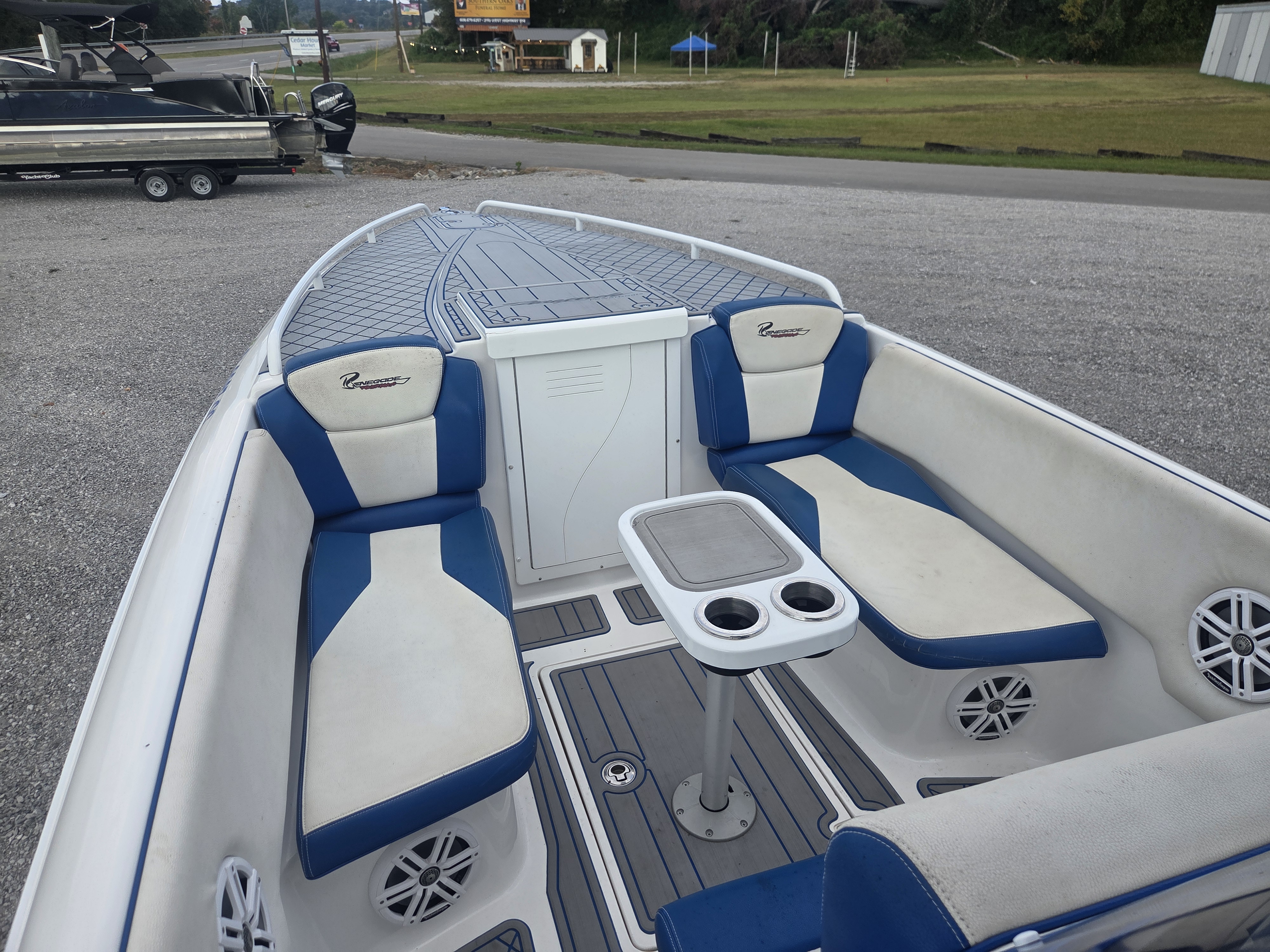 Used 2016 Renegade 32 Cuddy