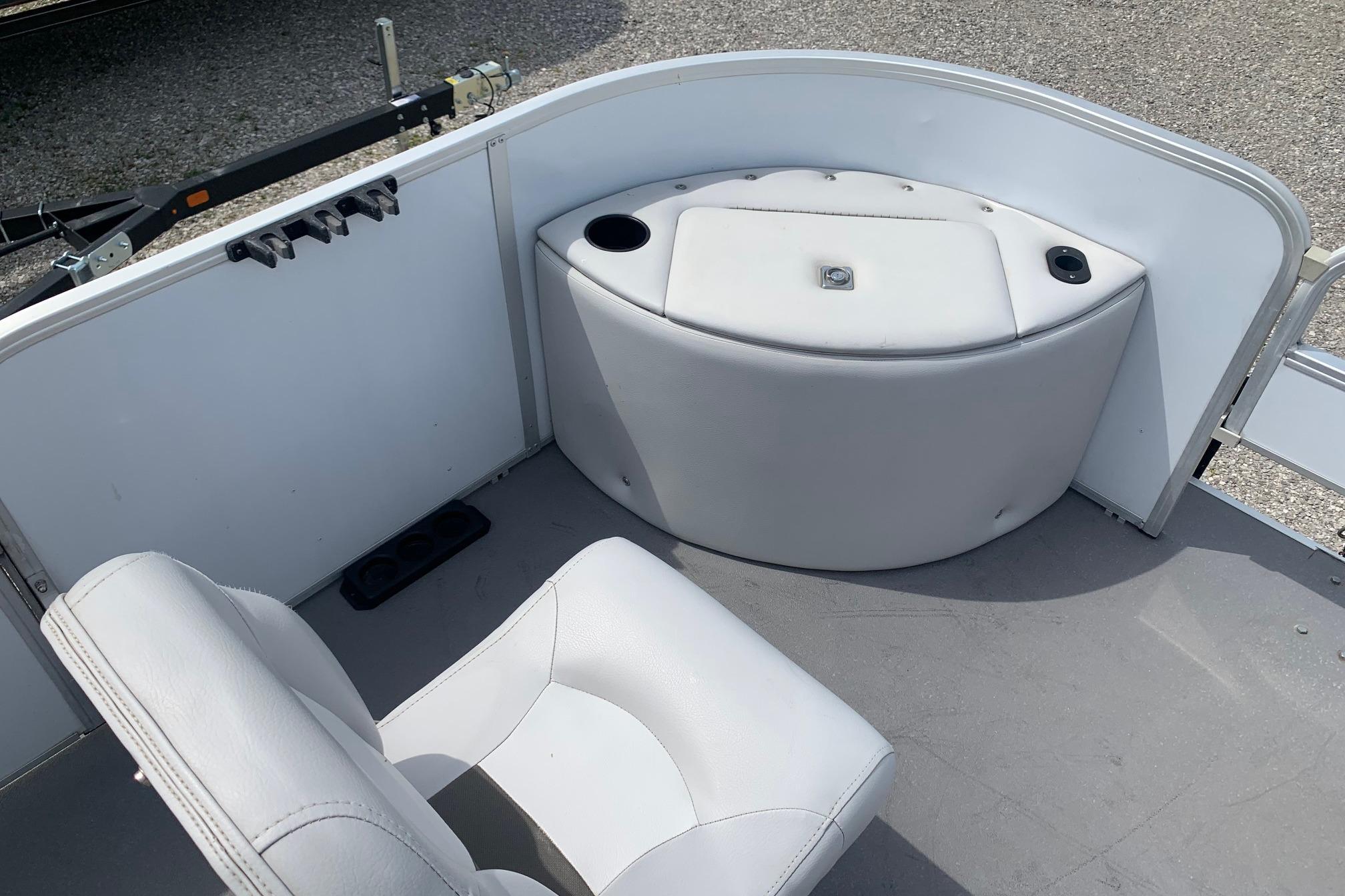 Used 2019 SunCatcher V22FC
