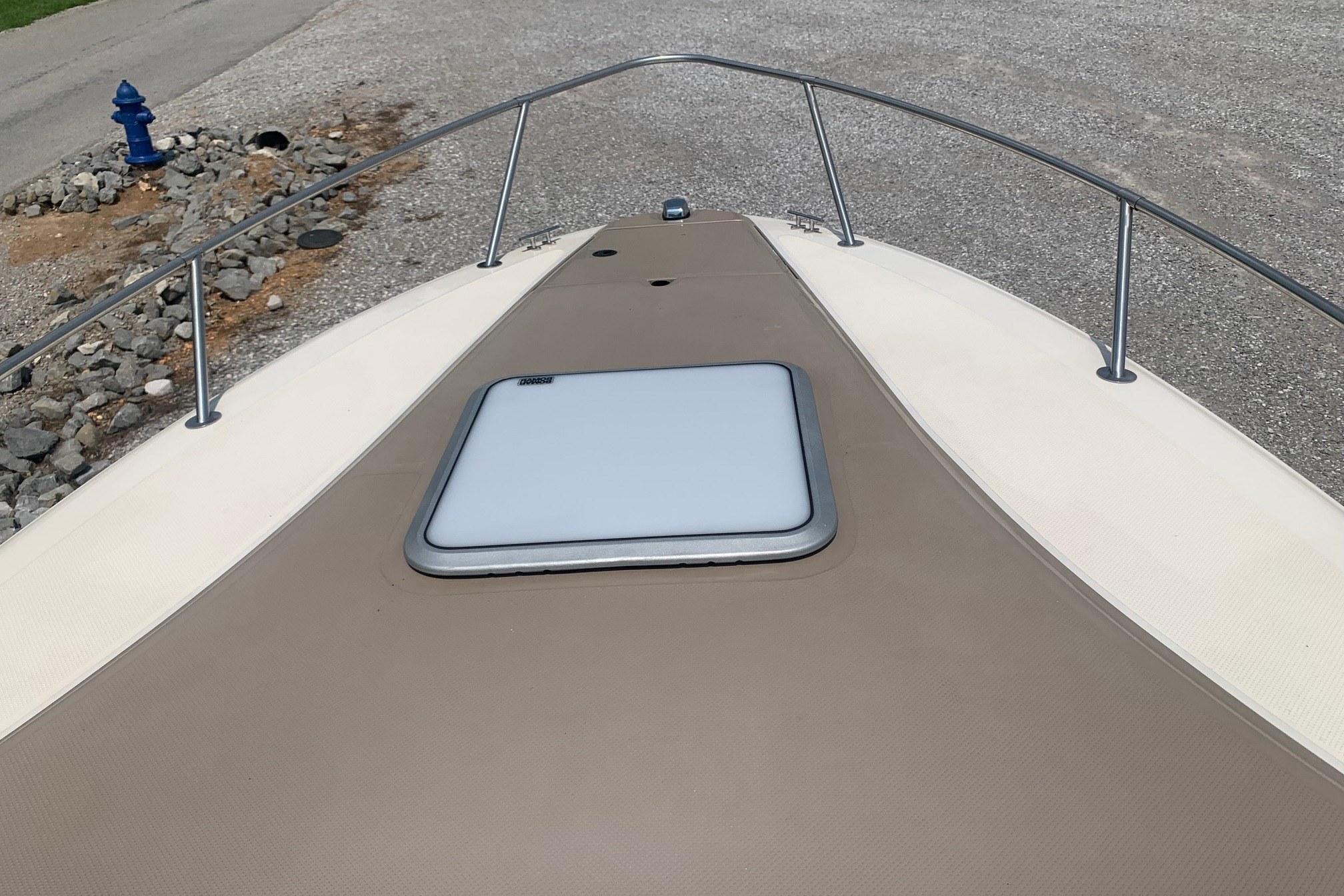 Used 2000 Maxum 2300 SC