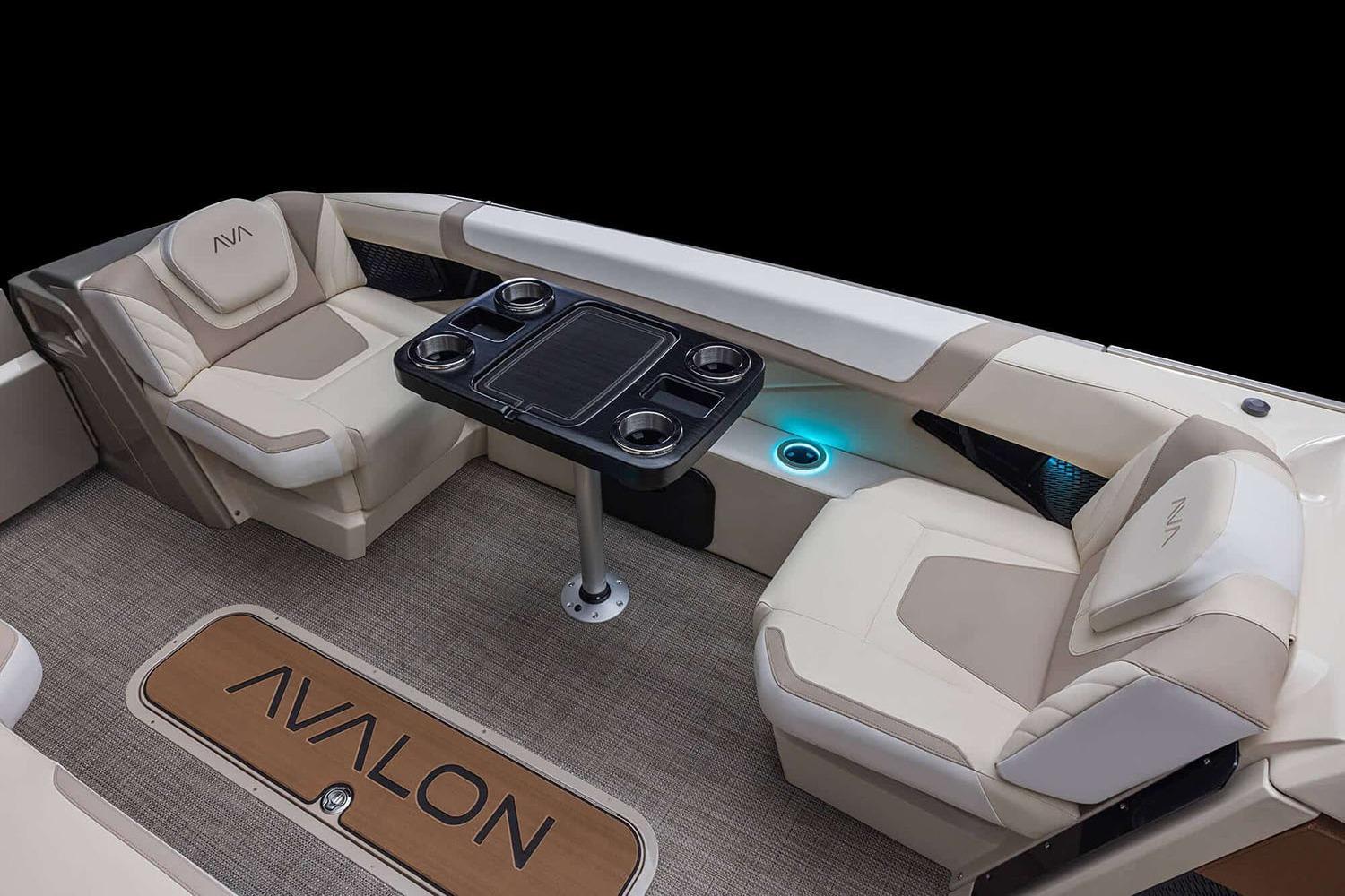 2026 Avalon Excalibur Elite Windshield - 27'