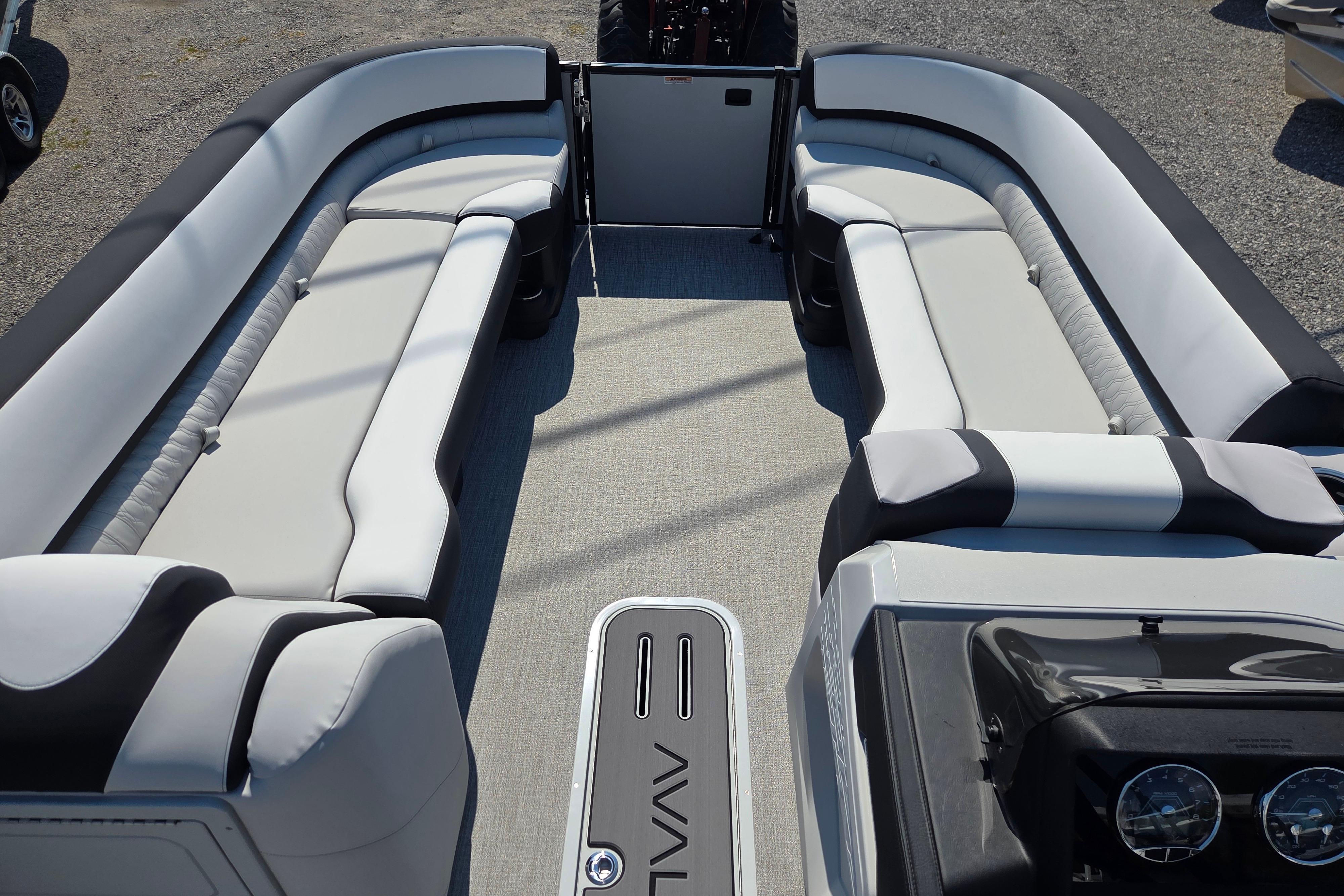 2026 Avalon Platinum Catalina 2585 Versitile Rear Lounger